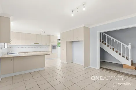 Property photo of 13 Coronet Place Dapto NSW 2530