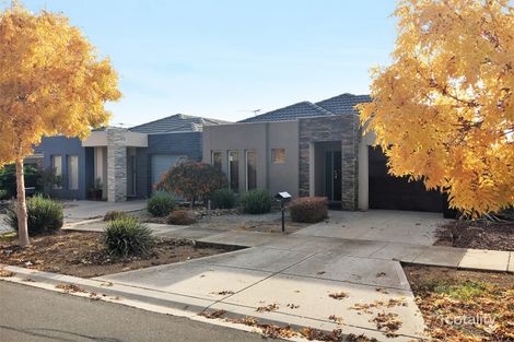 Property photo of 52 Mount Way Caroline Springs VIC 3023