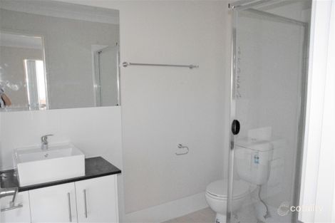 Property photo of 20 Samuel Court Yamanto QLD 4305