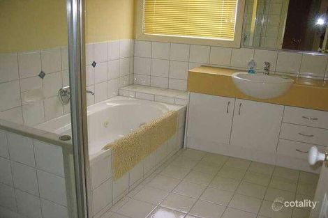 Property photo of 13 Tyndall Way Mill Park VIC 3082
