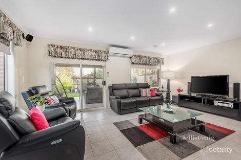 Property photo of 20 Kingsland Close Dingley Village VIC 3172
