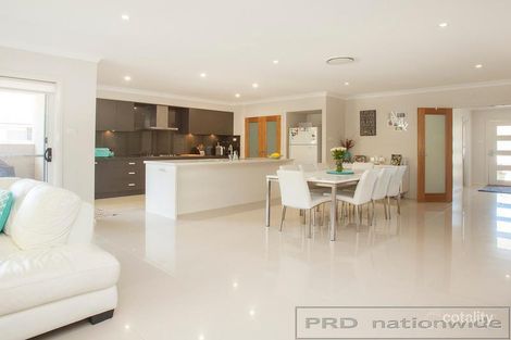 Property photo of 27 Hinchinbrook Close Ashtonfield NSW 2323