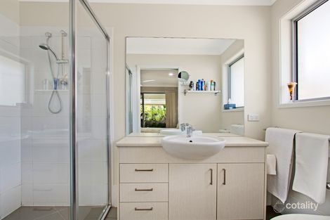 Property photo of 32 Oxley Circuit Urraween QLD 4655