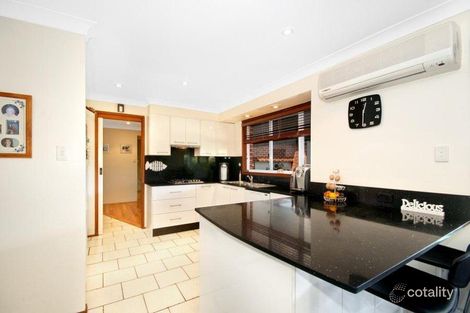 Property photo of 1 Fox Glove Close Green Point NSW 2251