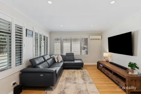 Property photo of 10 Newlin Mews Clarkson WA 6030