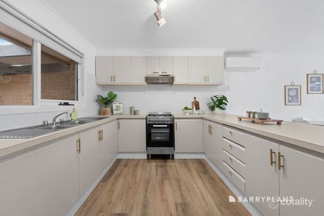 Property photo of 2/23 Cherrytree Rise Knoxfield VIC 3180