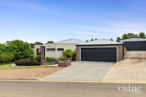 Property photo of 2 Oakdene Court Ballarat North VIC 3350