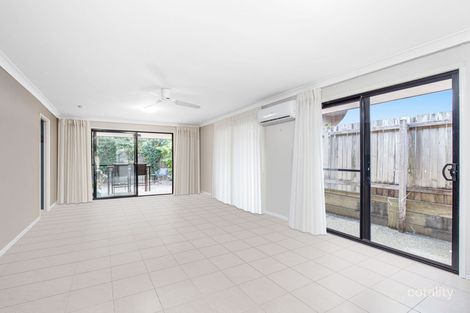 Property photo of 4/13 Schneider Avenue Labrador QLD 4215