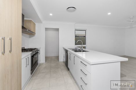 Property photo of 28 Hilltop Circuit Pallara QLD 4110