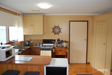 Property photo of 12 Childers Street Peterborough VIC 3270
