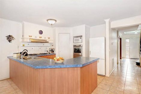 Property photo of 1 Wannon Place Taylors Hill VIC 3037