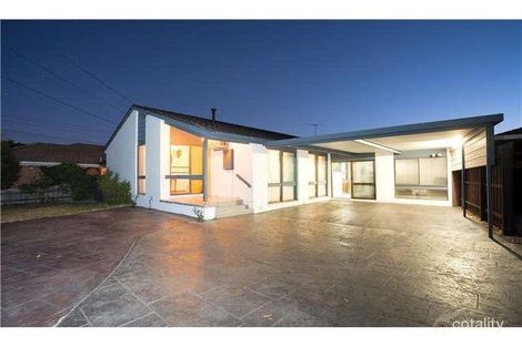 Property photo of 3 Hadley Close Kealba VIC 3021