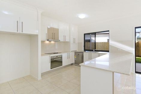 Property photo of 7/4 Kal-Ma-Kuta Drive Sandstone Point QLD 4511