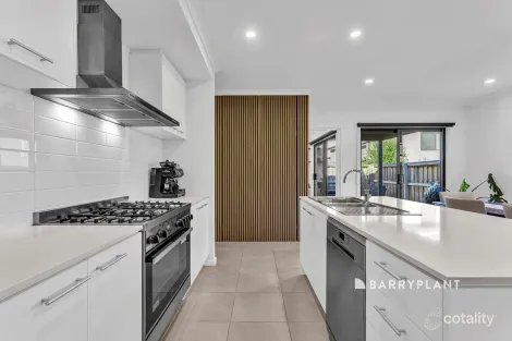 Property photo of 11 Everfair Crescent Officer VIC 3809