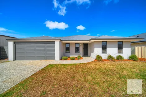 Property photo of 32 Kitcher Parade McKail WA 6330