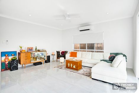 Property photo of 31 Lakeside Drive Smithfield QLD 4878
