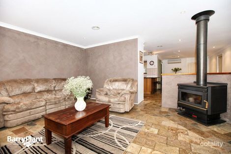 Property photo of 16 Morgan Court Roxburgh Park VIC 3064