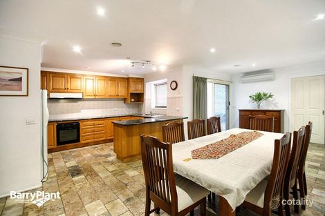 Property photo of 16 Morgan Court Roxburgh Park VIC 3064