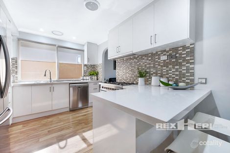 Property photo of 7 Fulham Court Endeavour Hills VIC 3802