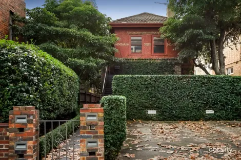 Property photo of 2/635 Malvern Road Toorak VIC 3142