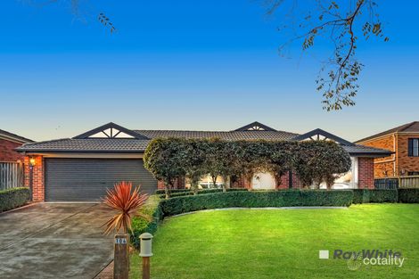 104 ROBINSWOOD PDE, NARRE WARREN SOUTH, VIC 3805