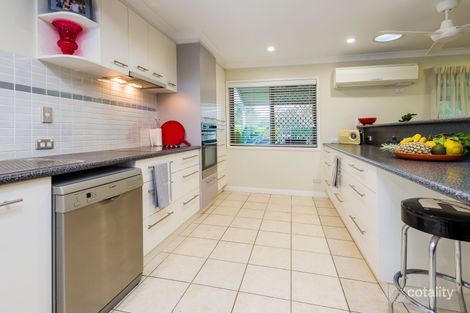 Property photo of 37 Kenora Street Mansfield QLD 4122