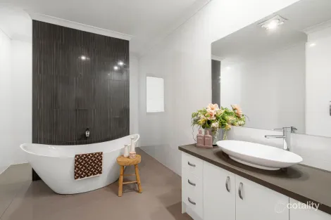 Property photo of 1 Nelson Avenue Flinders Park SA 5025