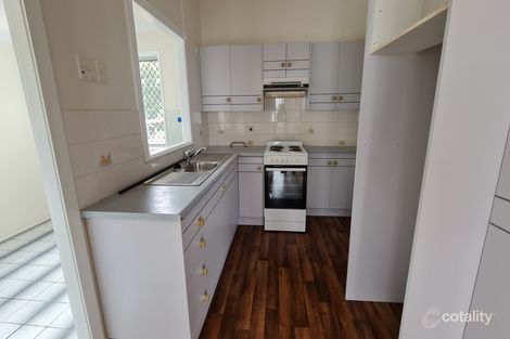 Property photo of 11 Thackeray Street Park Avenue QLD 4701