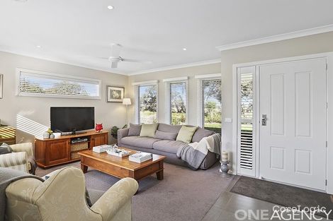 Property photo of 21-23 Bridgewater Circuit Armstrong Creek VIC 3217