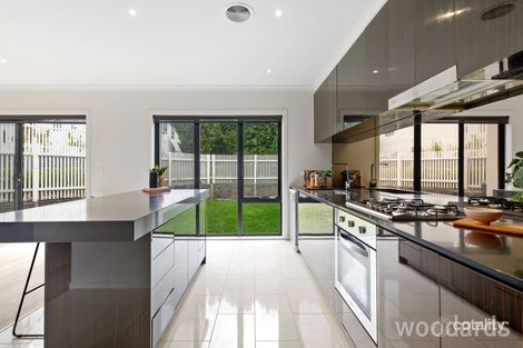 Property photo of 18 Edinburgh Circuit Bundoora VIC 3083