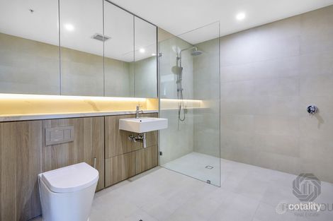 Property photo of 843/9 Maple Tree Road Westmead NSW 2145