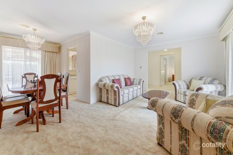 Property photo of 11 Ironbark Close Hampton Park VIC 3976