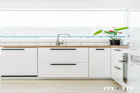 Property photo of 43 Dobbie Avenue East Corrimal NSW 2518