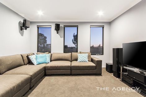 Property photo of 12 D'Arcole Turn Secret Harbour WA 6173