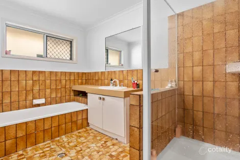 Property photo of 38 Robert Stanley Drive Mount Warren Park QLD 4207