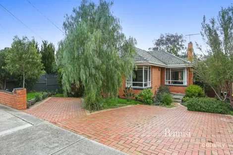22 Strathnaver Ave, Strathmore, VIC 3041