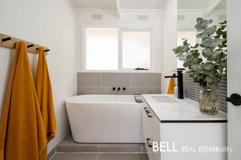 Property photo of 33 Jeeves Avenue Kalorama VIC 3766