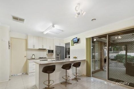 Property photo of 6 Alma Court Endeavour Hills VIC 3802