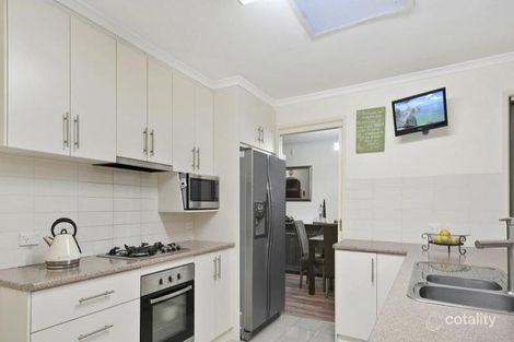Property photo of 6 Alma Court Endeavour Hills VIC 3802
