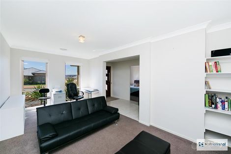 Property photo of 17 Renfree Street Casey ACT 2913