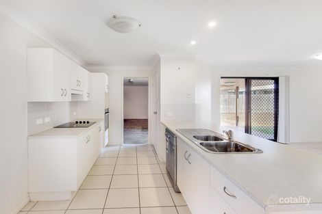 Property photo of 15 Bronco Crescent Gracemere QLD 4702