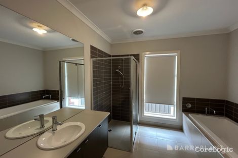 Property photo of 8 Toolibin Street Manor Lakes VIC 3024
