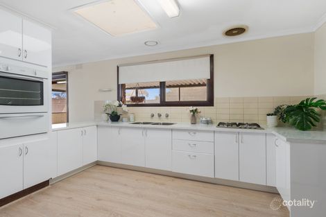 Property photo of 33 Mill Park Drive Mill Park VIC 3082