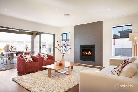 Property photo of 21 Lyndhurst Boulevard Lyndhurst VIC 3975