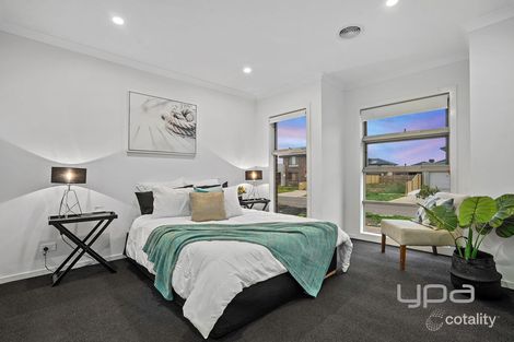 Property photo of 8 Horsetail Avenue Truganina VIC 3029