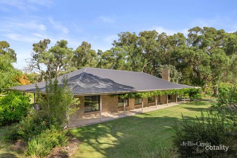 587 Finchs Rd, Smythes Creek, VIC 3351