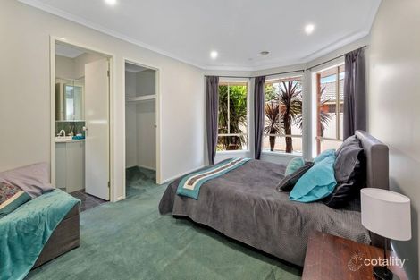 Property photo of 19 Emerald Circuit Craigieburn VIC 3064