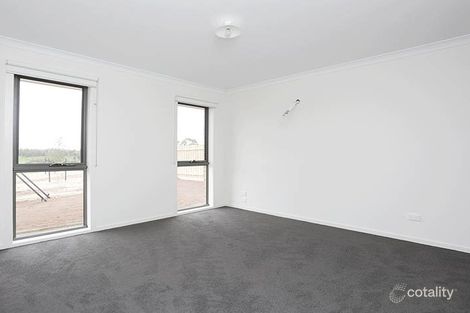 Property photo of 20 Hinkler Crescent Brookfield VIC 3338