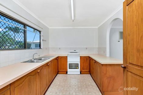 Property photo of 6 Helen Close Smithfield QLD 4878