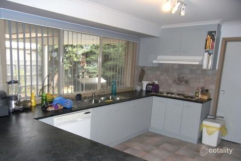 Property photo of 8 Cahill Drive Brookfield VIC 3338